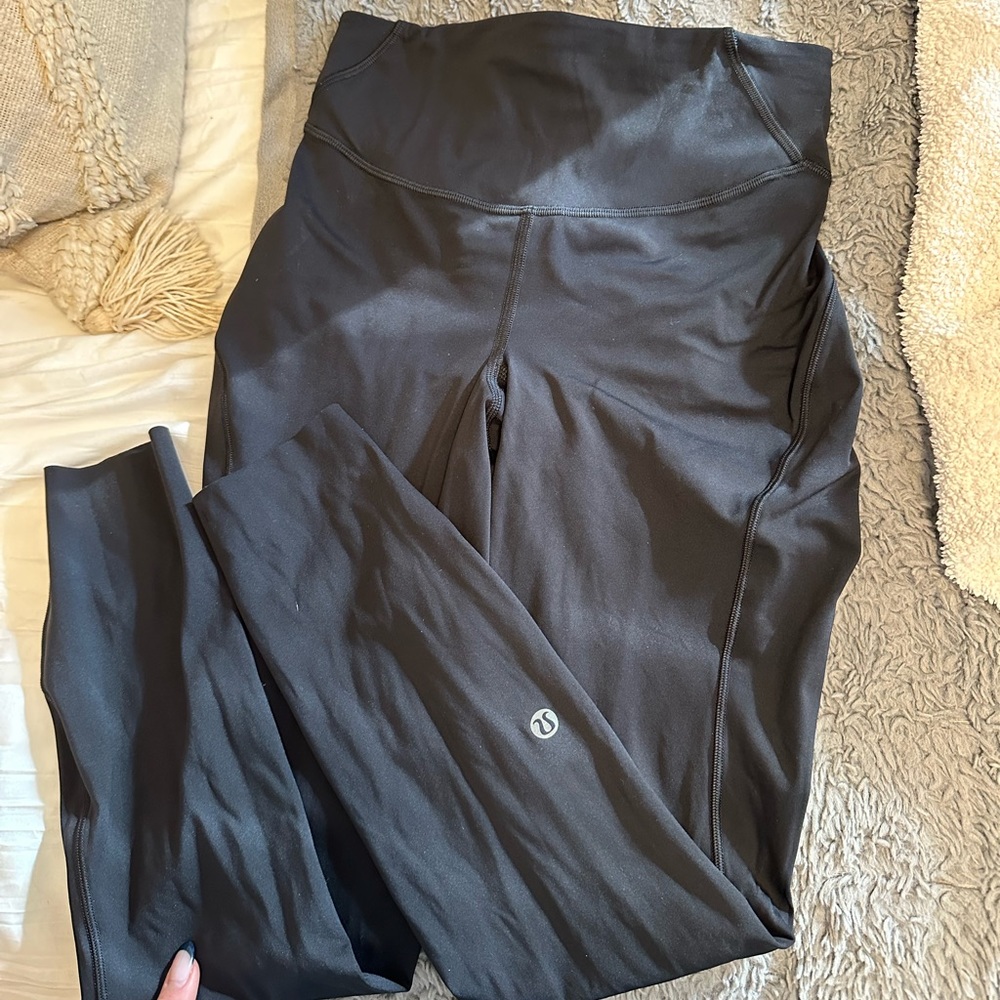 Lululemon base pase legging 25 inch